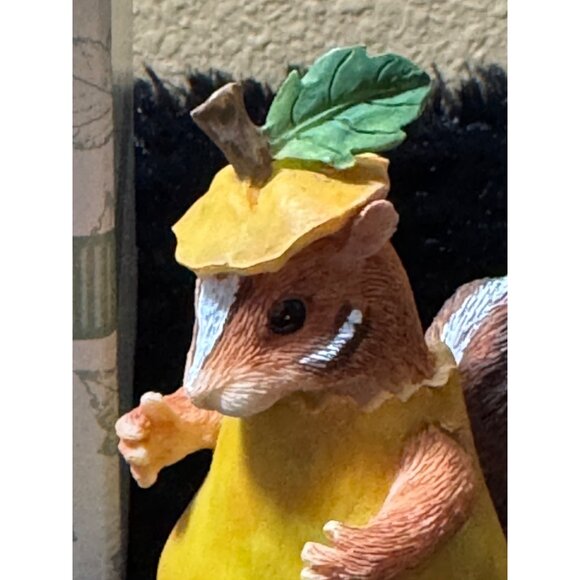 Fritz & Floyd Charming Tails "Chaunceys Pear Costume" Figurine In Box - Picture 3 of 7